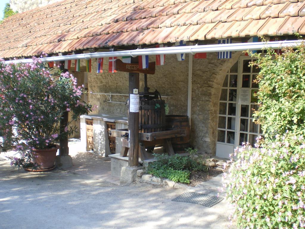 Camping Moulin De Collonge Saint-Boil Exterior foto