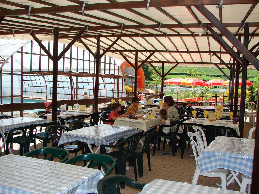 Camping Moulin De Collonge Saint-Boil Exterior foto
